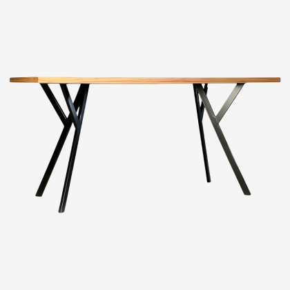ypsilon-table